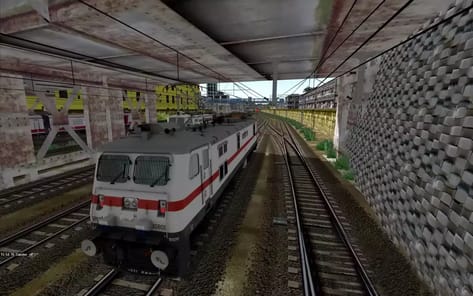 Spider Train Shooting Servival APK screenshot 1