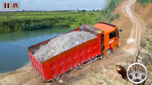 Asian Cargo Truck Simulator APK screenshot 1